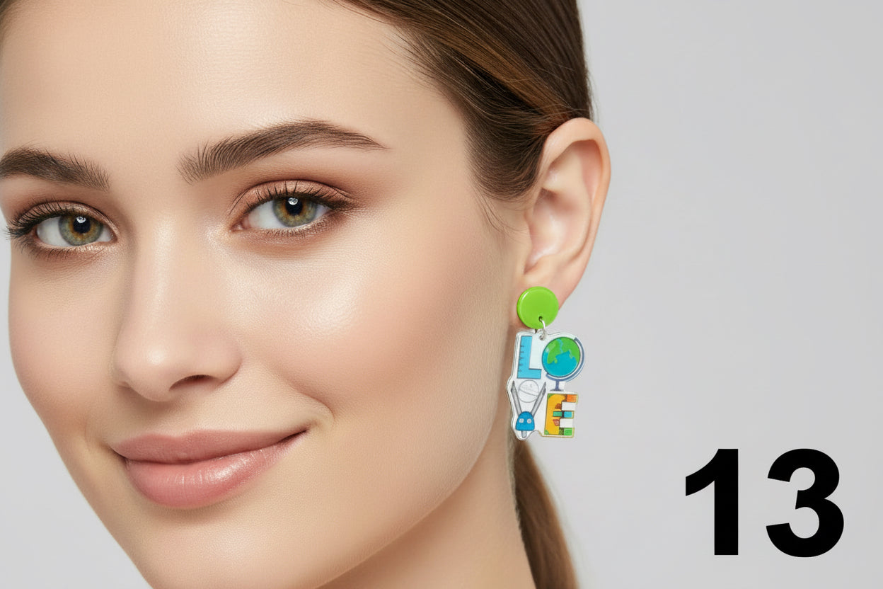 Aretes con diseños educativos