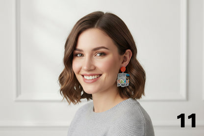 Aretes con diseños educativos