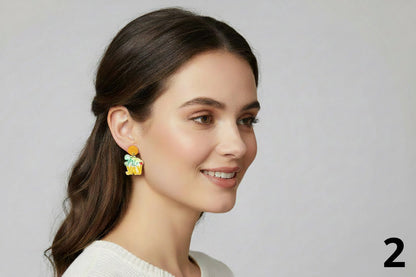 Aretes con diseños educativos